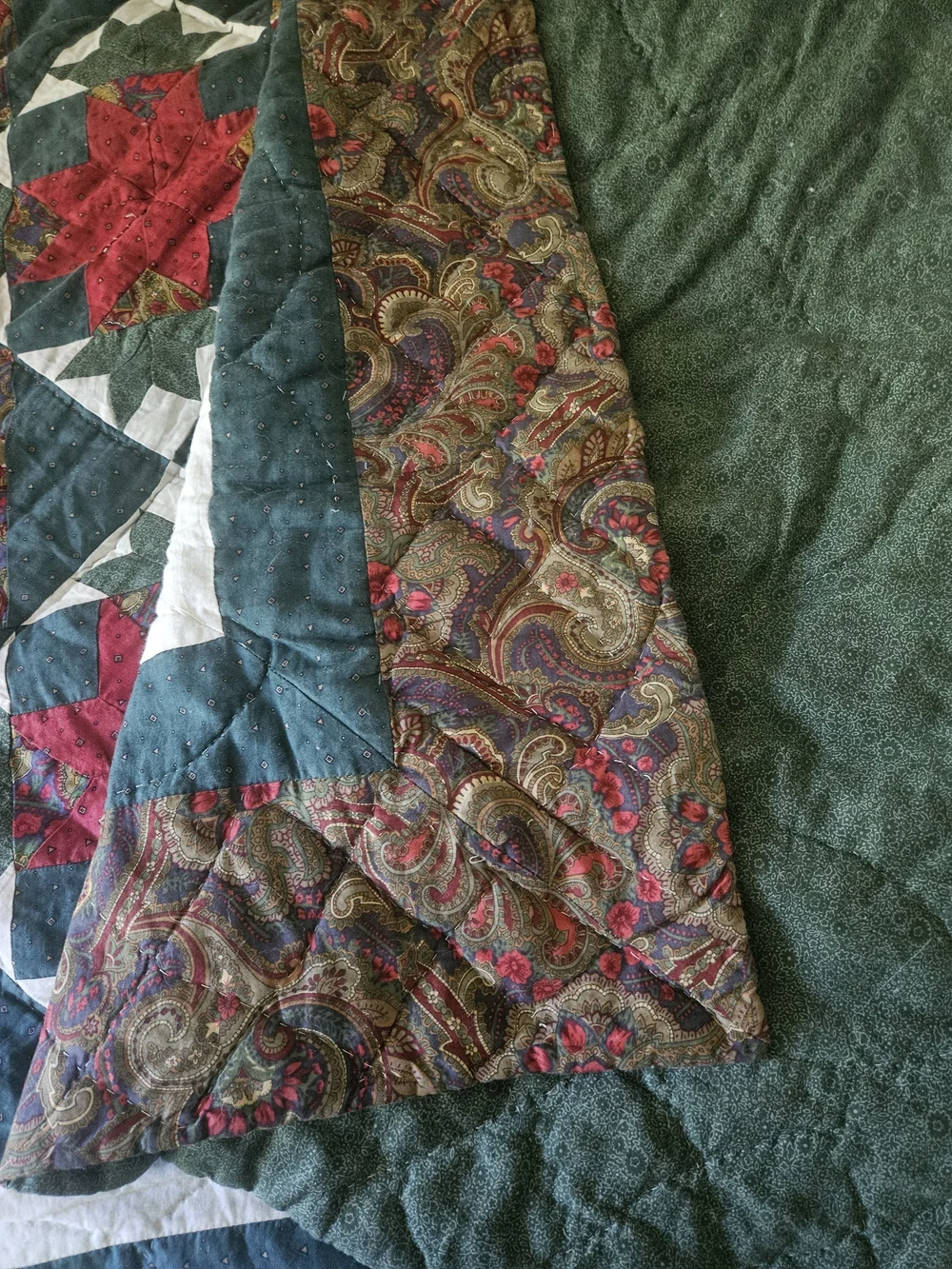 Classic Handmade Green and Red Patchwork Quilt - Home Bedding